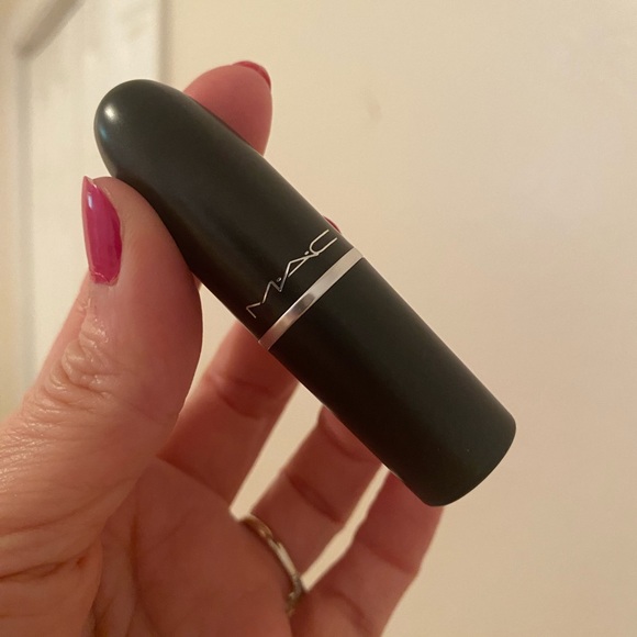 MAC 🎀 Best Seller Amplified lipstick “So You” Full size NIB - Picture 4 of 9